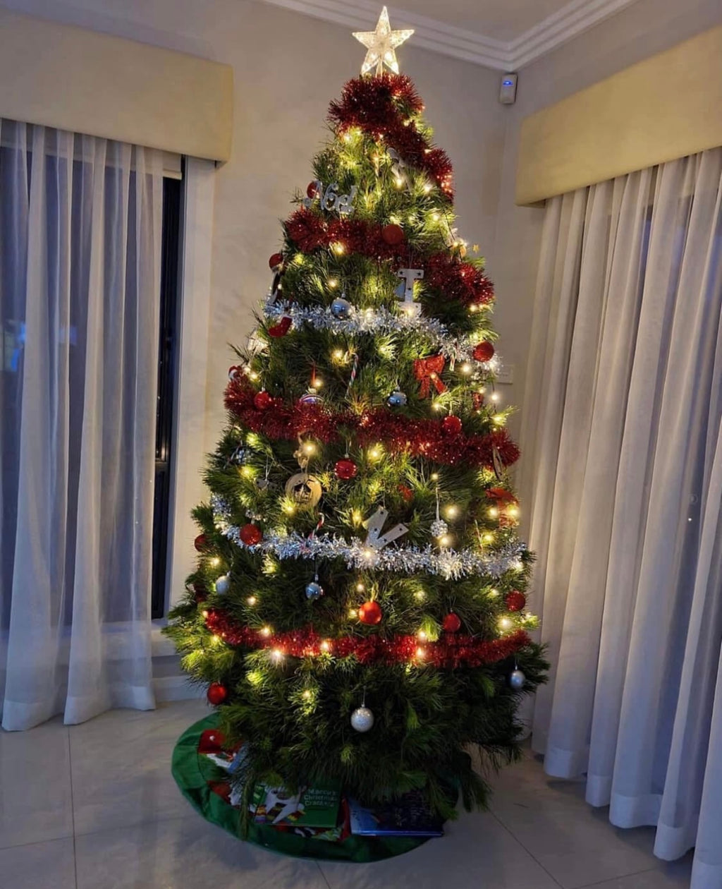 Farm Fresh Christmas Tree - 8ft